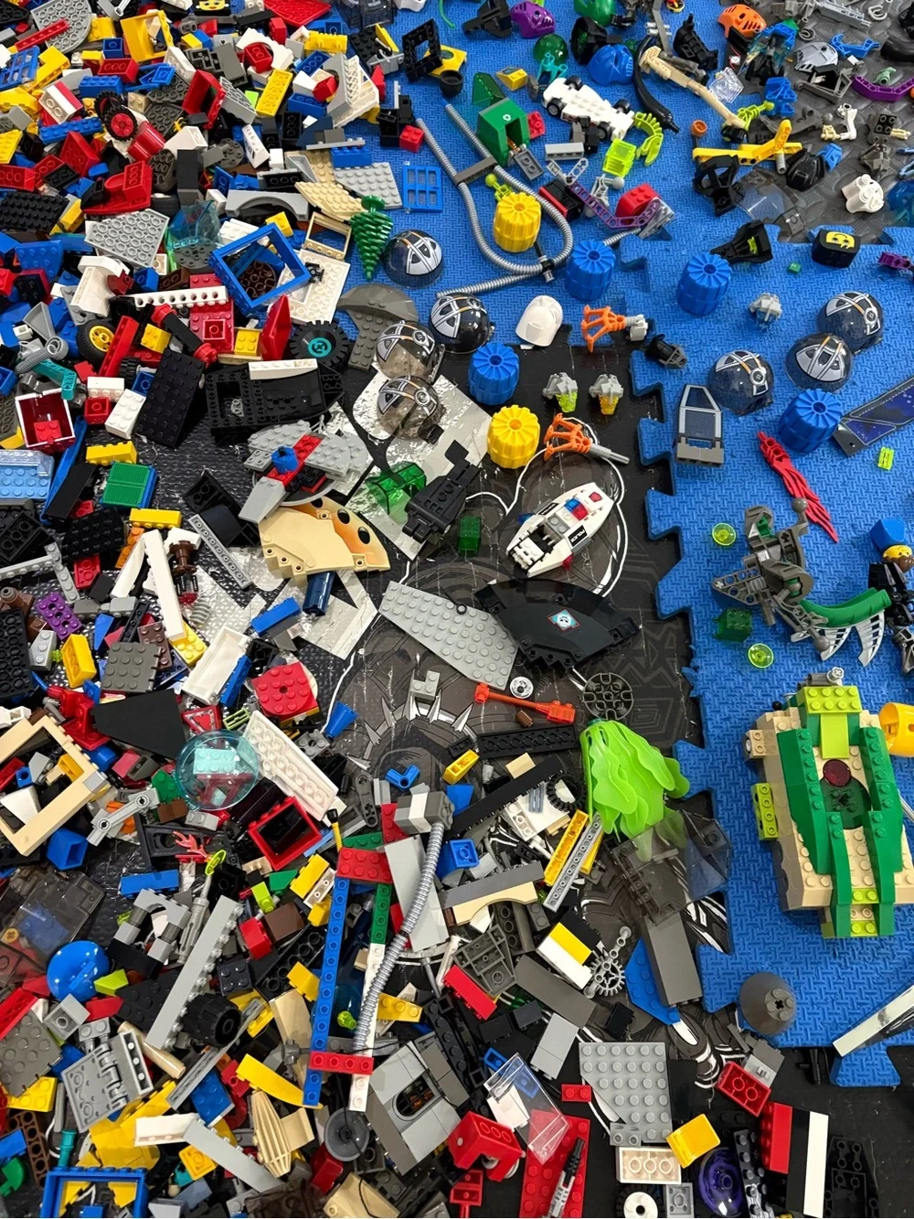 Lego please see